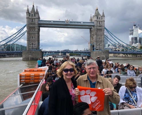 England: Tom Bethea ’70 and his wife, Dorothy, visiting Tower Bridge in London.